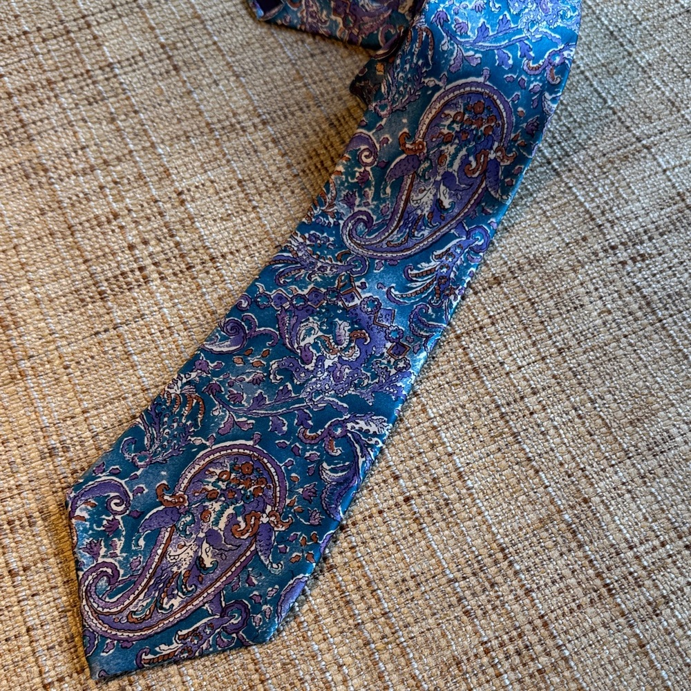 Vintage Oleg Cassini Teal and‎ Lavender Paisley Silk Tie